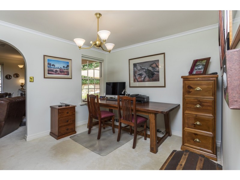 5 Rangeview Rise, Aberfoyle Park SA 5159