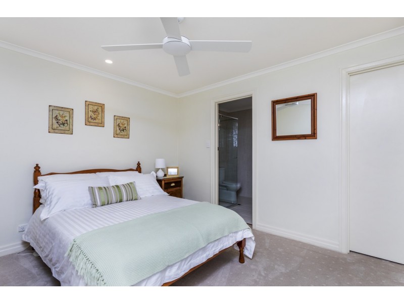 5 Rangeview Rise, Aberfoyle Park SA 5159