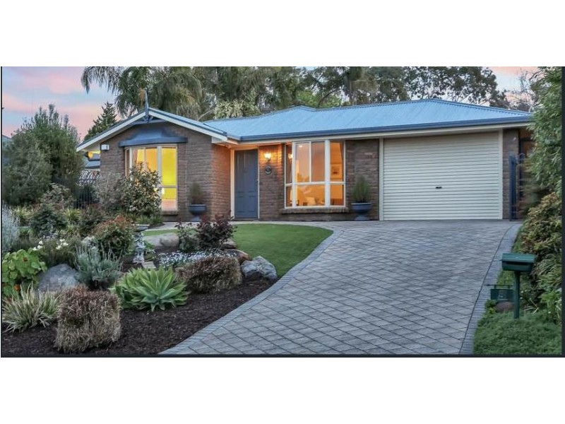 5 Petrel Court, Flagstaff Hill SA 5159