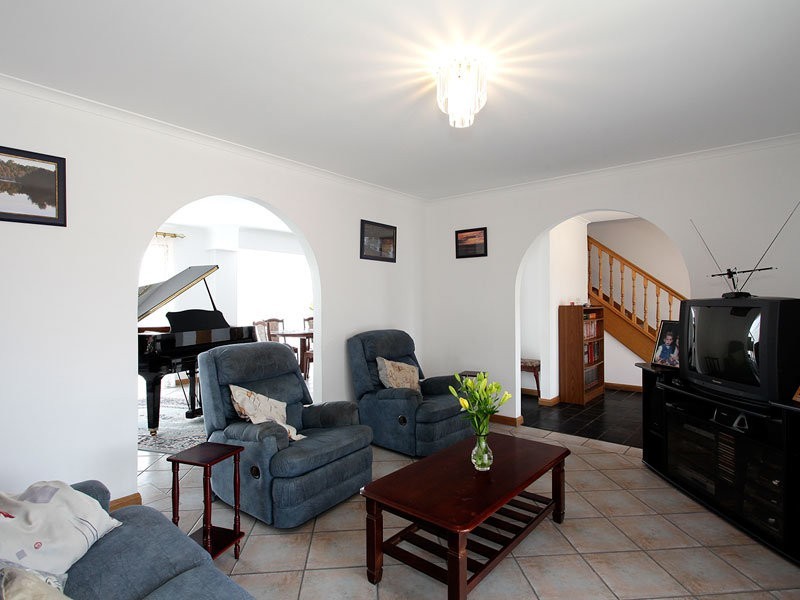 10 Spriggs Road, Onkaparinga Hills SA 5163