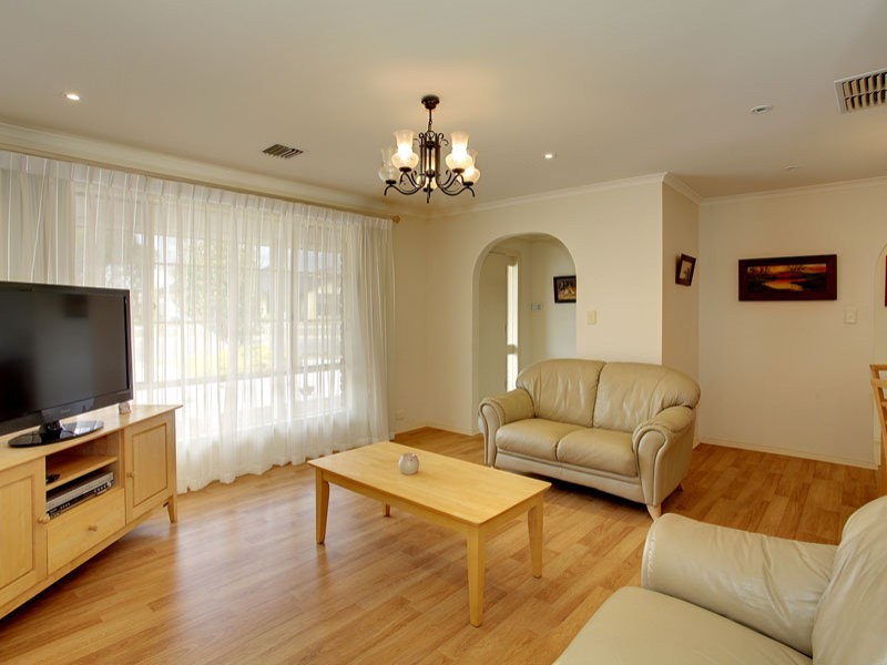 70 Grand Boulevard, Seaford Rise SA 5169