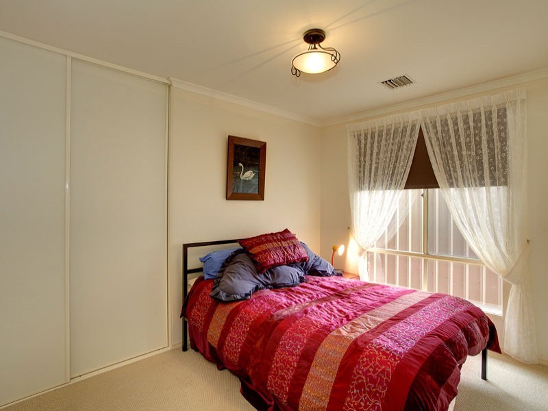 70 Grand Boulevard, Seaford Rise SA 5169