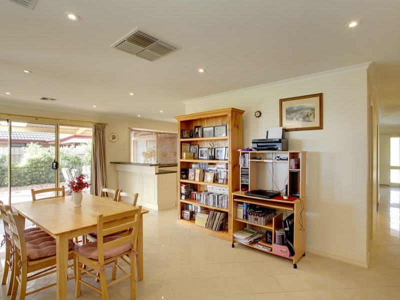 70 Grand Boulevard, Seaford Rise SA 5169