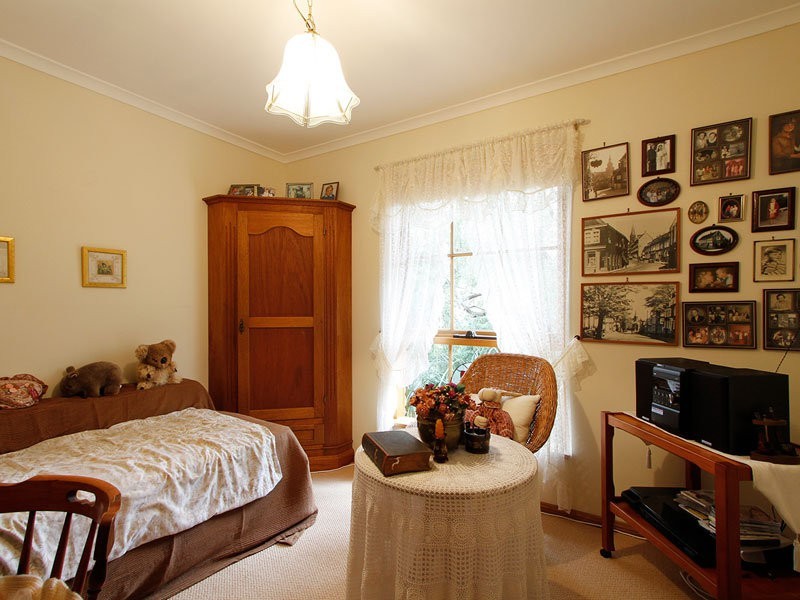 15 Lotus Drive, Aberfoyle Park SA 5159