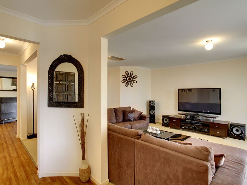 20 Kingswood Avenue, Onkaparinga Hills SA 5163