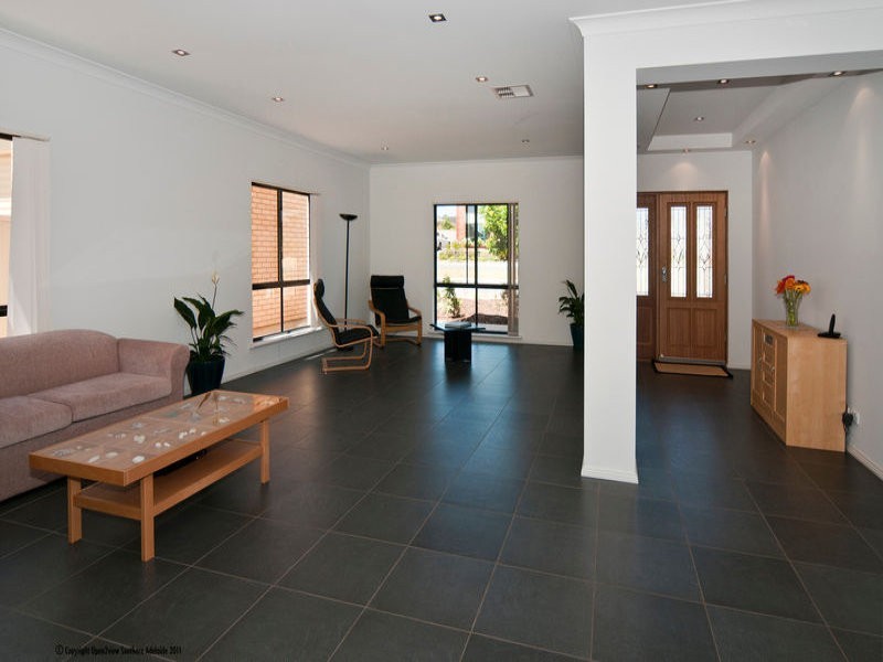 121 Grand Boulevard, Seaford Rise SA 5169