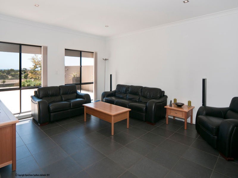 121 Grand Boulevard, Seaford Rise SA 5169