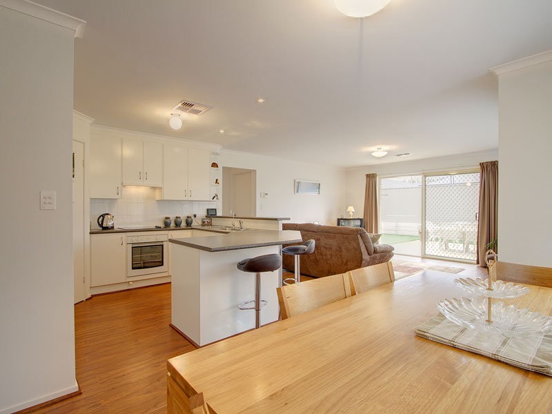 6 Cricket Ground Court, Christie Downs SA 5164