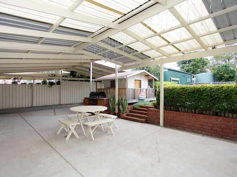 96 Brentwood Drive, Huntfield Heights SA 5163