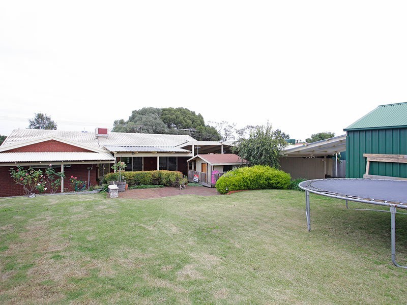 96 Brentwood Drive, Huntfield Heights SA 5163