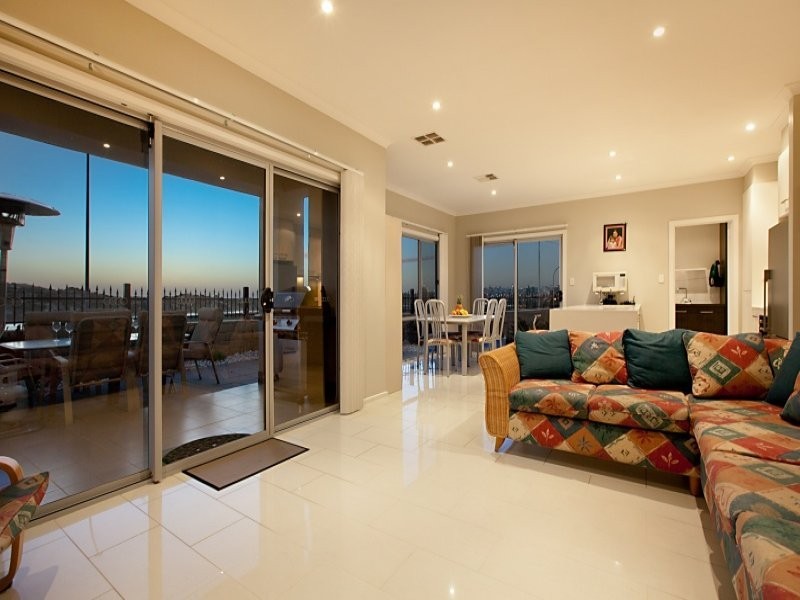 2/10 Commercial Road, Port Noarlunga South SA 5167