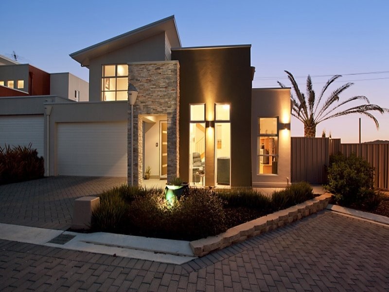 2/10 Commercial Road, Port Noarlunga South SA 5167