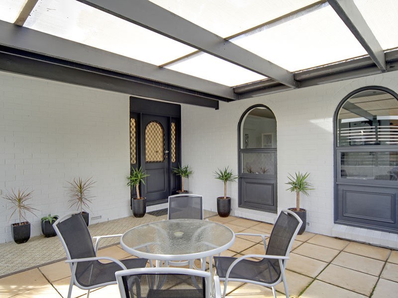 2 Weatherly Road, Happy Valley SA 5159