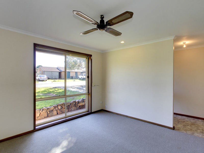 4 Waverley Way, Morphett Vale SA 5162