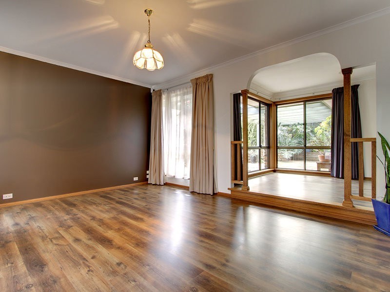 51 Tania Drive, Aberfoyle Park SA 5159