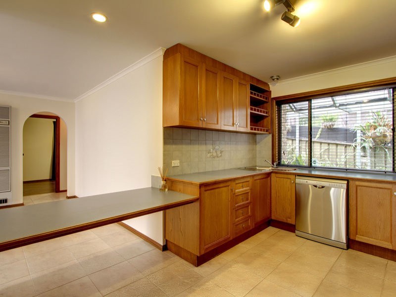 51 Tania Drive, Aberfoyle Park SA 5159