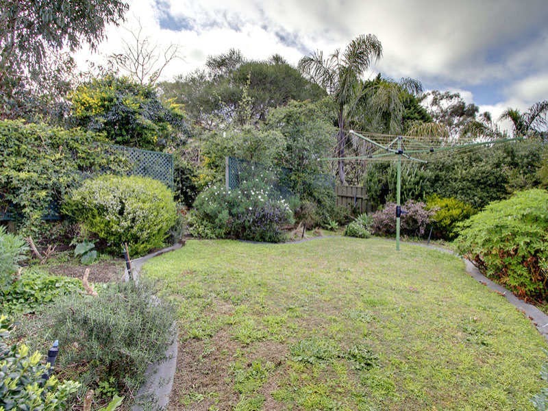 51 Tania Drive, Aberfoyle Park SA 5159