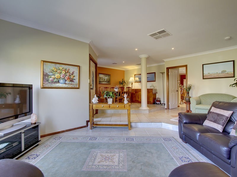 6 Partalunga Circuit, Woodcroft SA 5162