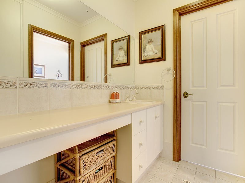6 Partalunga Circuit, Woodcroft SA 5162