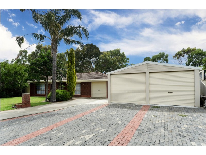 11 BEGONIA STREET, Morphett Vale SA 5162
