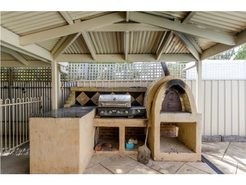 11 BEGONIA STREET, Morphett Vale SA 5162