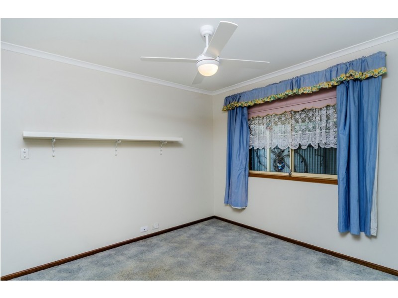 11 BEGONIA STREET, Morphett Vale SA 5162