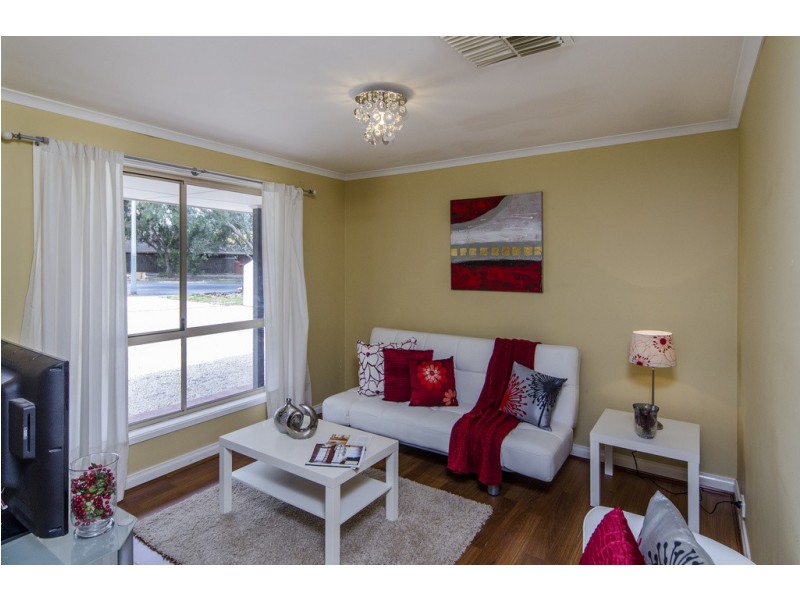 72 Sir James Hardy Way, Woodcroft SA 5162