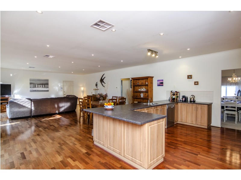 122 Grand Boulevard, Seaford Rise SA 5169
