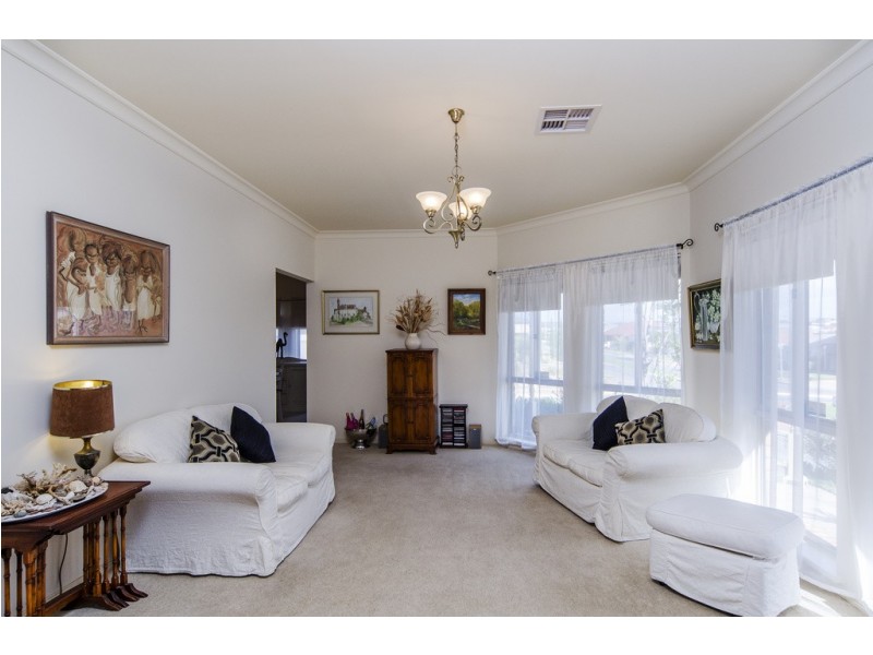 122 Grand Boulevard, Seaford Rise SA 5169