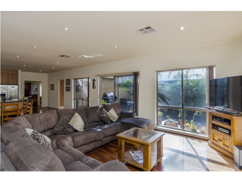 122 Grand Boulevard, Seaford Rise SA 5169