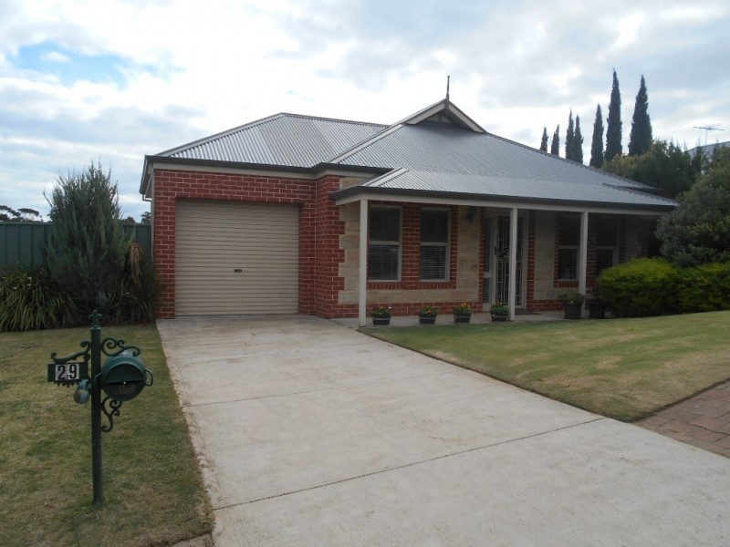 29 ELIZABETH CRESCENT, Hallett Cove SA 5158
