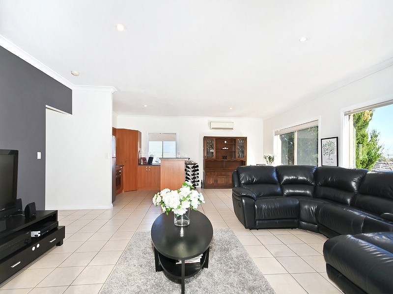29 ELIZABETH CRESCENT, Hallett Cove SA 5158