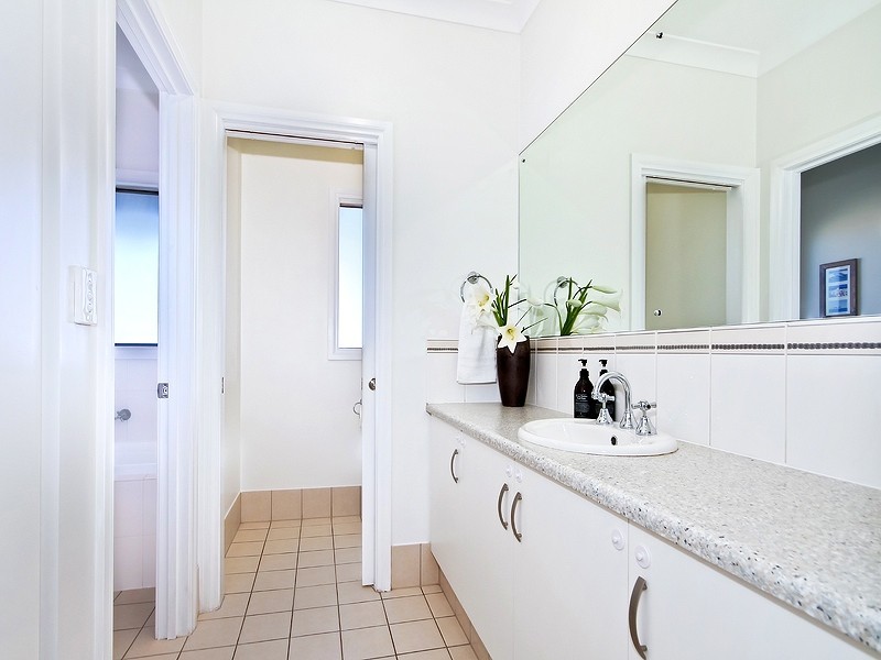 29 ELIZABETH CRESCENT, Hallett Cove SA 5158