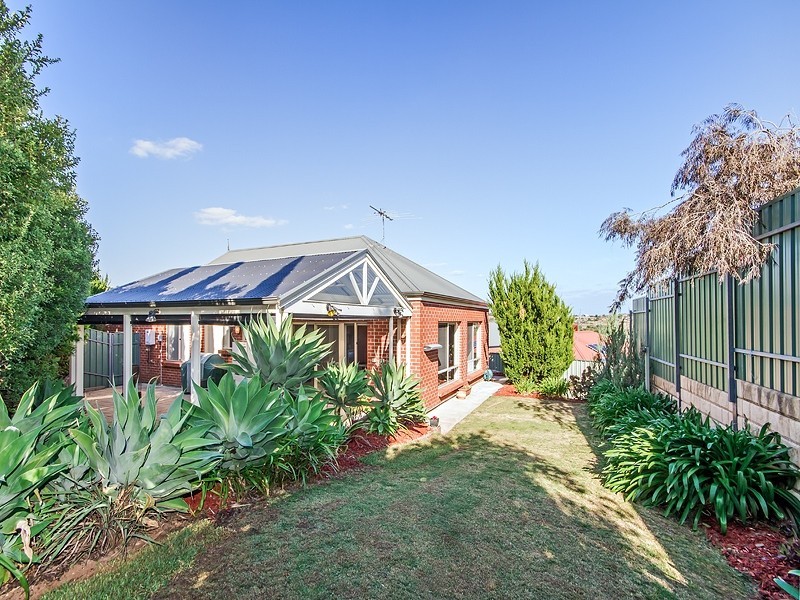 29 ELIZABETH CRESCENT, Hallett Cove SA 5158