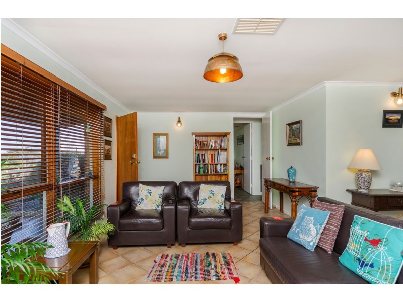 202 THE COVE ROAD, Hallett Cove SA 5158