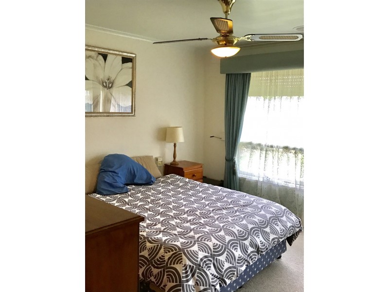 8 MARIE AVENUE, Morphett Vale SA 5162