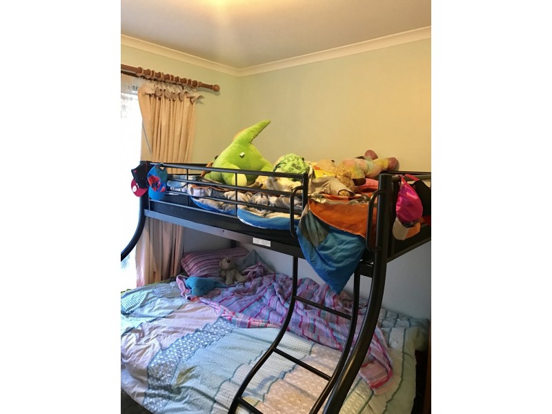 1 HOLT COURT, Trott Park SA 5158