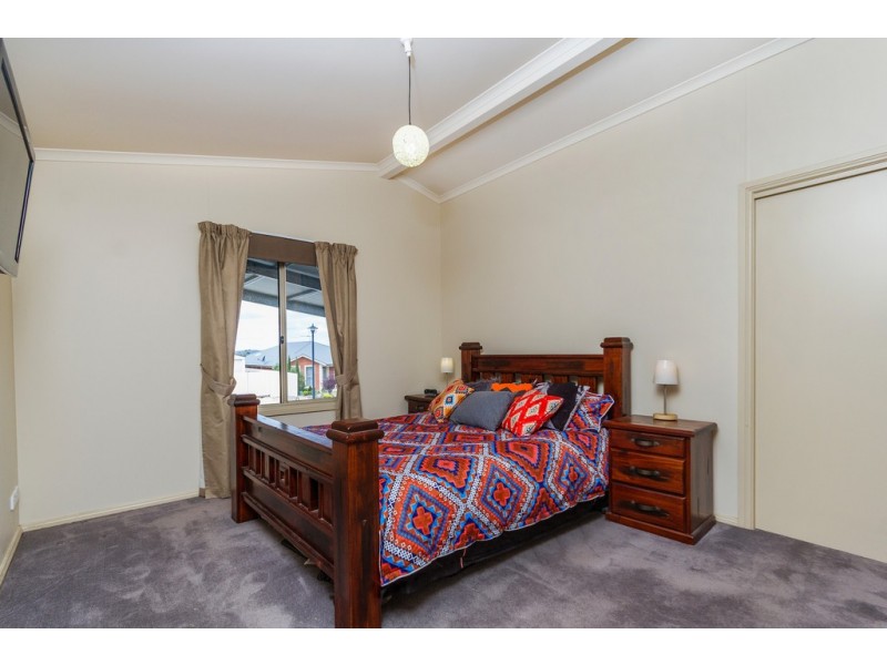 15 HAYWOOD COURT, Mount Compass SA 5210