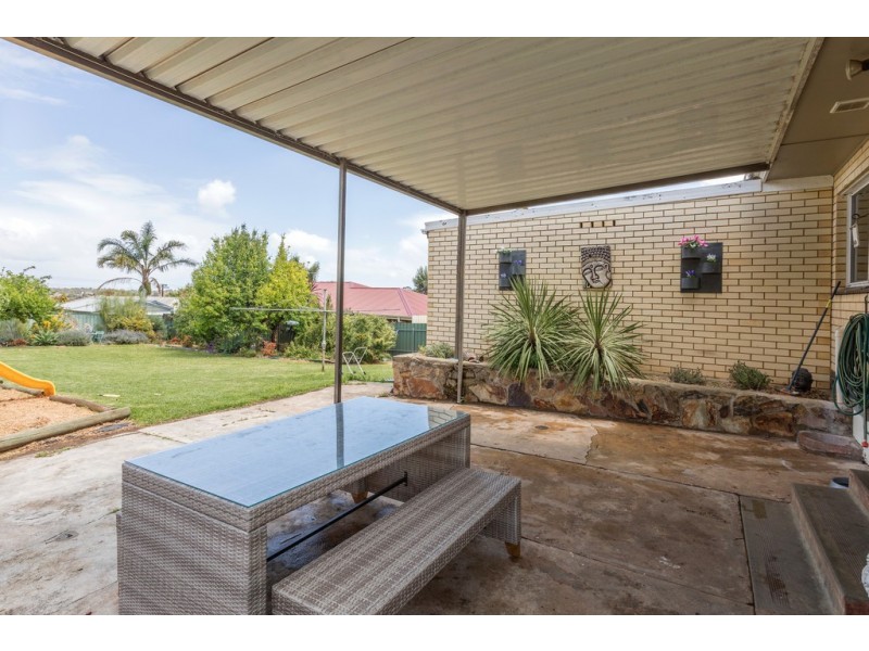 10 Booth Avenue, Morphett Vale SA 5162