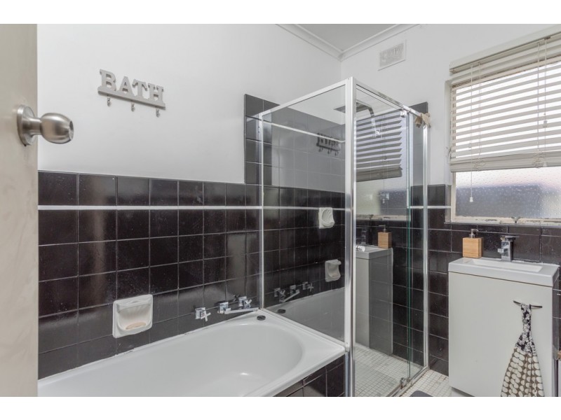 10 Booth Avenue, Morphett Vale SA 5162