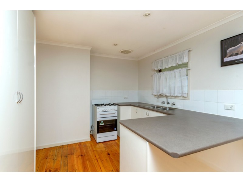 9 Diana Crescent, Morphett Vale SA 5162