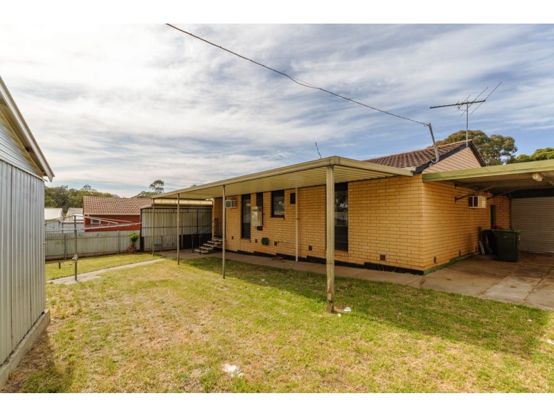 9 Diana Crescent, Morphett Vale SA 5162