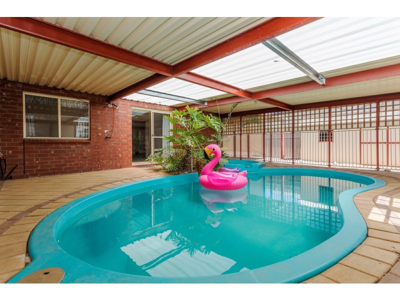 9 Hazeltine Drive, Seaford Rise SA 5169