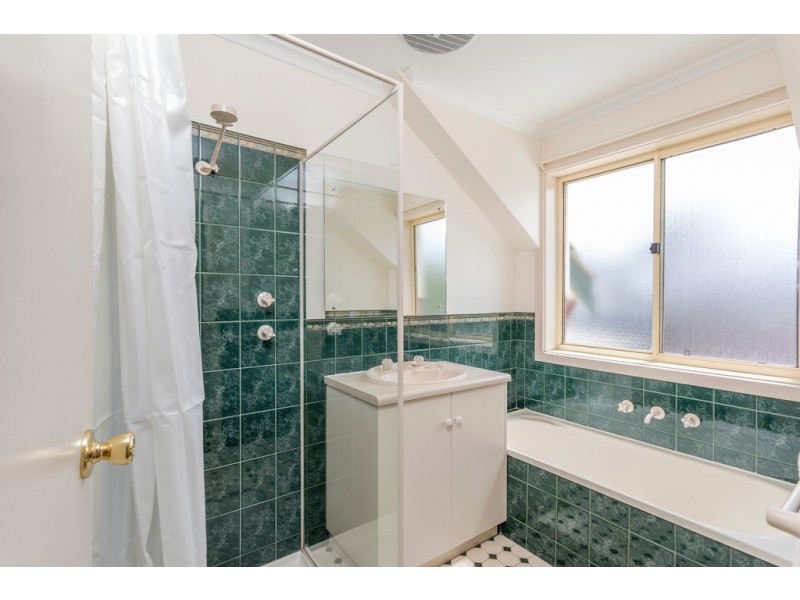 9 Hazeltine Drive, Seaford Rise SA 5169