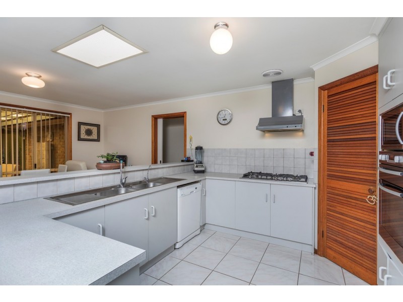 12 Hele Crescent, Trott Park SA 5158