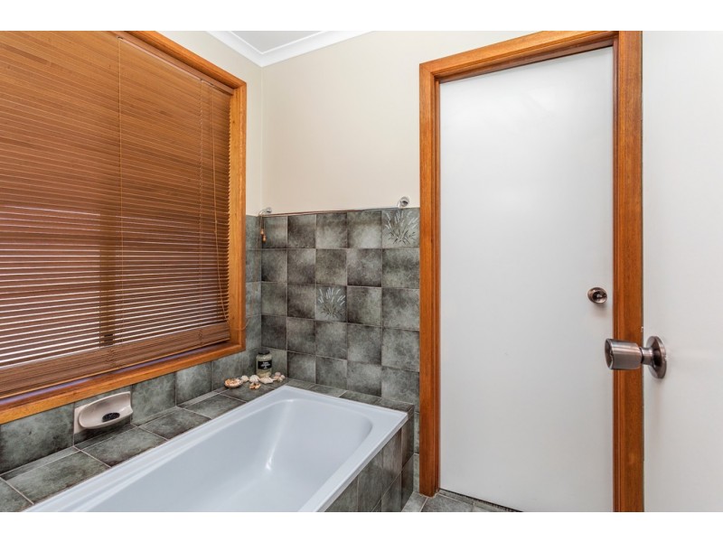 12 Hele Crescent, Trott Park SA 5158