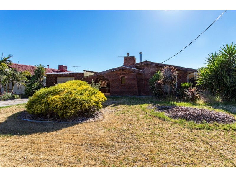 12 Hammond Ave, Morphett Vale SA 5162