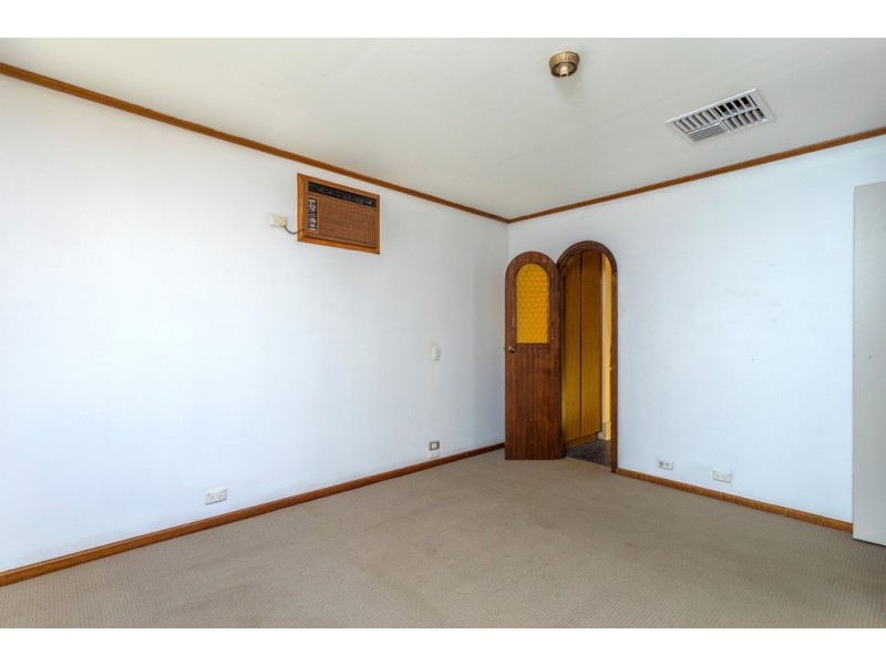 12 Hammond Ave, Morphett Vale SA 5162