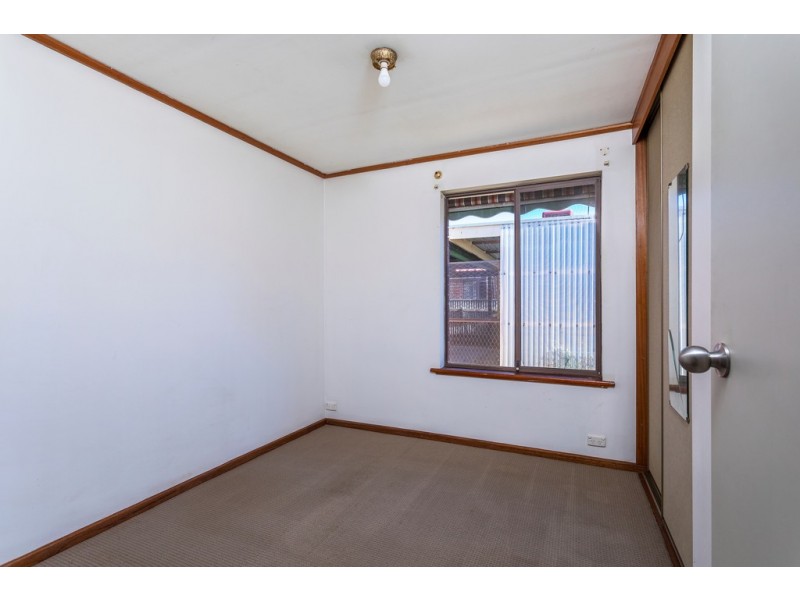 12 Hammond Ave, Morphett Vale SA 5162