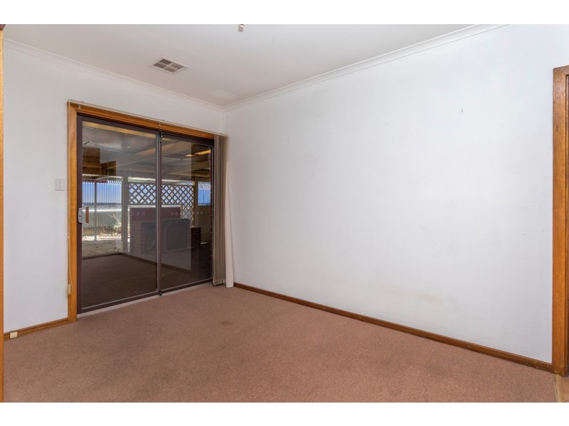 14 Hammond Ave, Morphett Vale SA 5162
